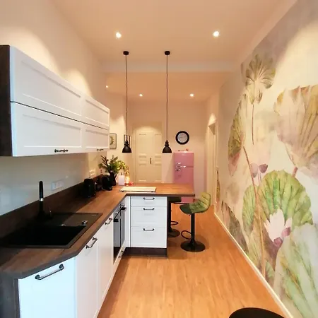 Wasserlilie In Dresden-plauen Apartment
